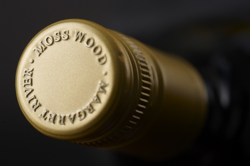 Moss_Wood_screw_cap_closures