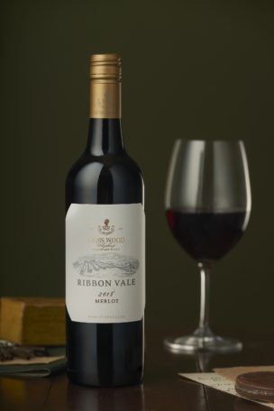 072020_2018 Ribbon Vale Merlot_Creatives_vertical 072020_2018 Ribbon Vale Merlot_Creatives_vertical