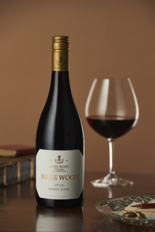 09_20201110_MOSS WOOD_2019 Pinot Noir 750ml_creatives_vertical