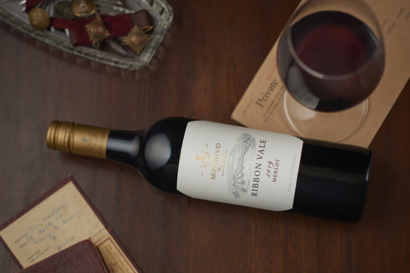 10_20210811_MOSS WOOD_Creatives_2019 RV Merlot H 10_20210811_MOSS WOOD_Creatives_2019 RV Merlot H