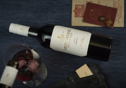 20230811_MOSS WOOD_Creatives_21 RV Merlot Pouring_h
