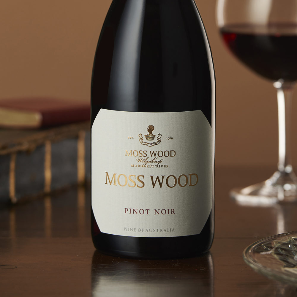 SQUARE NO VINTAGE 09_20201110_MOSS WOOD_2019 Pinot Noir 750ml_creatives_vertical SQUARE NO VINTAGE 09_20201110_MOSS WOOD_2019 Pinot Noir 750ml_creatives_vertical